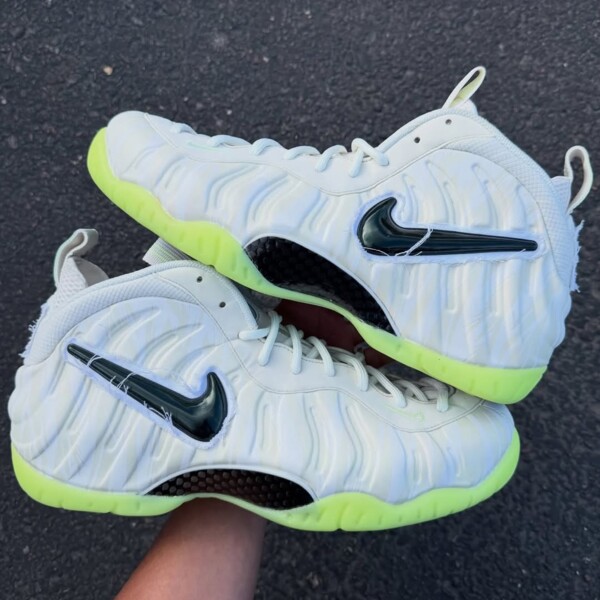 University of Oregon x Nike Air Foamposite Pro “Mummy Duck
